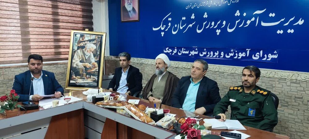 کلنگ‌زنی دو مدرسه ۱۵ کلاسه در قرچک با حمایت خیرین/ پیگیری غربالگری دانش‌آموزان شهرستان در چارچوب برنامه ملی «نماد»