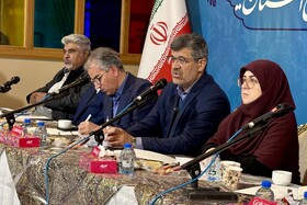 سخنگوی دولت در یزد: شرایط ویژه کشور نیازمند تدابیر ویژه است/سال آینده ۸ میلیارد دلار بنزین وارد می‌کنیم