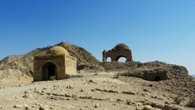 تملک کاروانسرای تاریخی کنار سیاه فیروزآباد