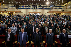 مراسم حسین سیمایی‌صراف، وزیر علوم، تحقیقات و فناوری، مسعود پزشکیان، رئیس جمهور و محمدرضا ظفرقندی، وزیر بهداشت، درمان و آموزش پزشکی در مراسم گرامیداشت روز دانشجو روز دانشجو با حضور رئیس جمهور