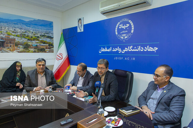 استاندار اصفهان: ایسنا در تعامل دانشگاه و مدیریت استان پیشرو باشد/احیای زایندهرود؛ پروژهای پیچیده، ترکیبی و مرحلهبهمرحله
