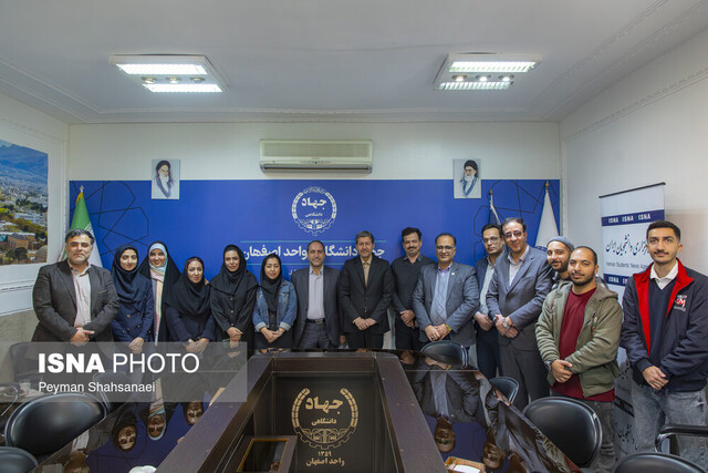 استاندار اصفهان: ایسنا در تعامل دانشگاه و مدیریت استان پیشرو باشد/احیای زایندهرود؛ پروژهای پیچیده، ترکیبی و مرحلهبهمرحله