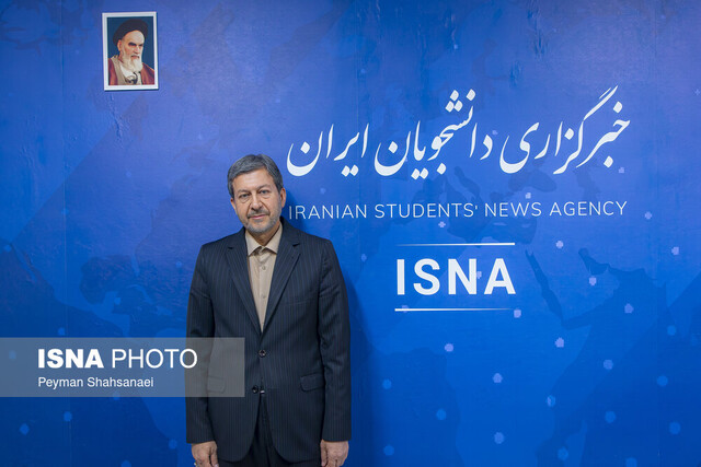 استاندار اصفهان: ایسنا در تعامل دانشگاه و مدیریت استان پیشرو باشد / احیای زاینده‌رود پروژه‌ای پیچیده است