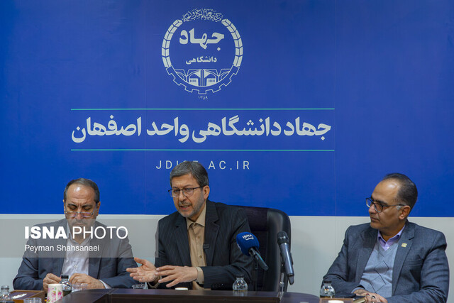 استاندار اصفهان: ایسنا در تعامل دانشگاه و مدیریت استان پیشرو باشد/احیای زایندهرود؛ پروژهای پیچیده، ترکیبی و مرحلهبهمرحله