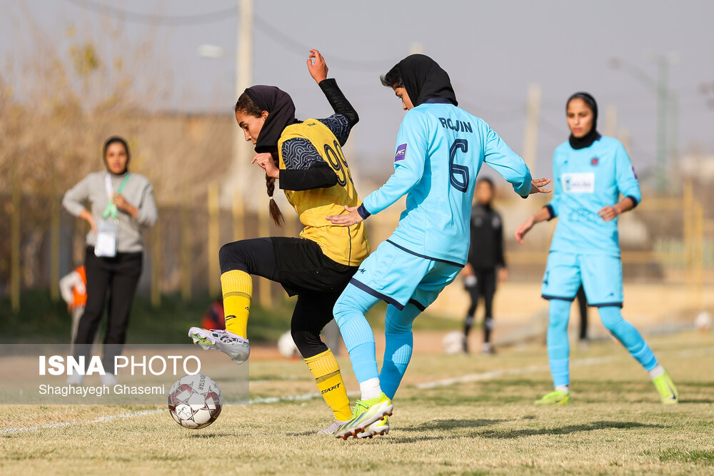 هفته نهم لیگ برتر فوتبال بانوان ایران؛ سپاهان اصفهان - خاتون بم