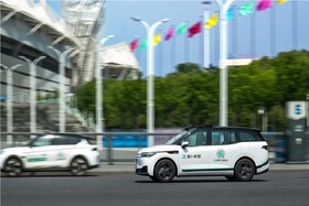 تاکسی خودران چینی، ۲ عابر پیاده را زیر گرفت