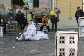 اجرای خیابانی «شب اسرار آمیز ستاره»در سی امین جشنواره بین المللی تئاتر کودک و نوجوان همدان