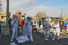 اجرای خیابانی «شب اسرار آمیز ستاره»در سی امین جشنواره بین المللی تئاتر کودک و نوجوان همدان