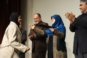 تجلیل از دانشجویان برتر دانشگاه باهنر در حاشیه مراسم گرامیداشت روز دانشجو با حضور سخنگوی دولت - کرمان