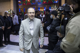 سپهر خلجی در مراسم یادبود درگذشتگان خانواده معاون رییس جمهور