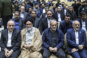 مسعود پزشکیان، رئیس جمهور در مراسم یادبود درگذشتگان خانواده معاون رییس جمهور