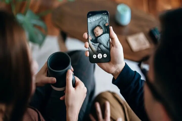 بزرگ‌کردن نوزاد با فناوری و هوش مصنوعی، درست یا غلط؟