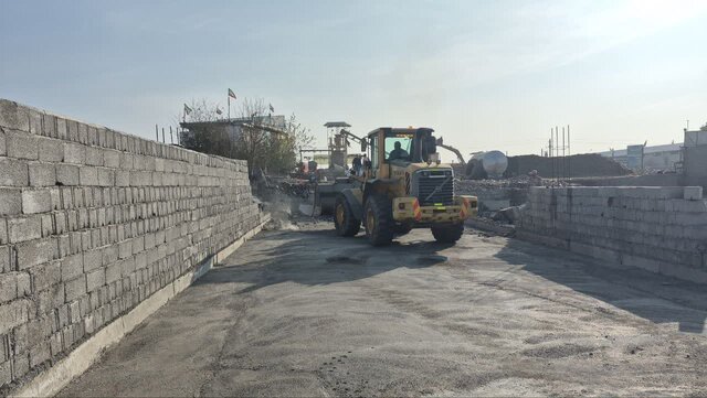 تخریب ساخت و ساز غیرمجاز در حریم قلعه تاریخی اولتان