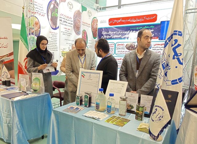 افتتاح نمایشگاه پژوهش و فناوری در دانشگاه سمنان/ تمجید مدیرکل دفتر سیاستگذاری وزارت علوم از محصولات جهاددانشگاهی