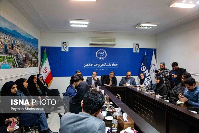 مطالبهگری صریح دانشجویان از استاندار اصفهان به مناسبت روز دانشجو