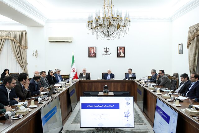 عارف: دولت اجرای مرحله اول برنامه هفتم را به‌خوبی پشت سر گذاشت