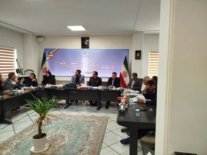 معاون استاندار: سرمایه‌گذاری بخش خصوصی در حوزه گردشگری فارس تقویت شود