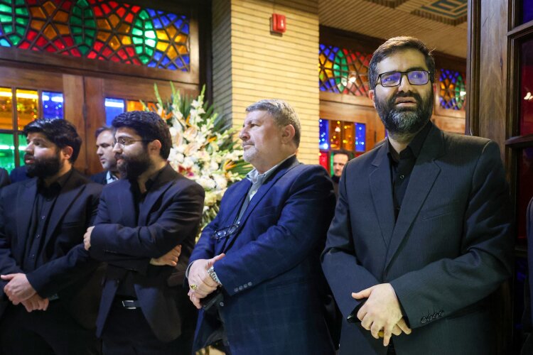 مراسم ختم همسر و ۲ فرزند سقاب اصفهانی برگزار شد