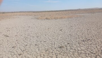 خشکی کامل تالاب بندعلیخان/ آب رودخانه شور به‌جای ورامین راهی قم می‌شود