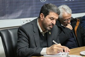 دکتر ملانوری، استاندار همدان در دفتر ایسنا