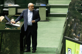 عباس علی‌آبادی، وزیر نیرو در صحن علنی مجلس - ۱۸ آذر