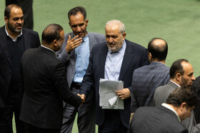 عباس علی‌آبادی، وزیر نیرو در صحن علنی مجلس - ۱۸ آذر