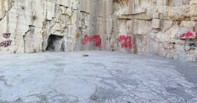 وضعیت اسفبار یادگار دوره هخامنشی/ بازگشت موج تازه وندالیسم در «ایوان قدمگاه»