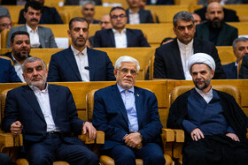 از راست- حمزه خلیلی معاون اول قوه قضاییه ، محمدرضا عارف، معاون اول رئیس‌جمهور و علی نیک‌زاد، نایب رئیس مجلس در جشنواره ارتقاء شفافیت و رفع موقعیت های تعارض منافع