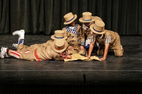 «تصمیم ناگهانی توماس» روی صحنه جشنواره بین المللی تئاتر کودک و نوجوان همدان