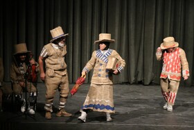 «تصمیم ناگهانی توماس» روی صحنه جشنواره بین المللی تئاتر کودک و نوجوان همدان