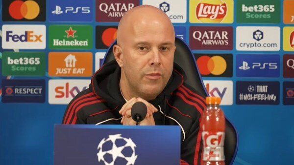 پاسخ قاطع اشلوت به صلاح