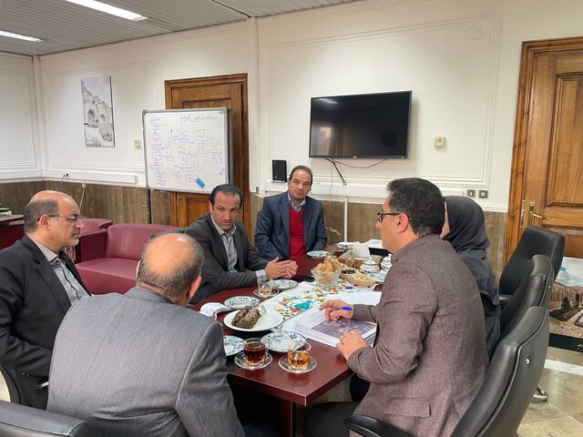 پشتیبانی قانونی از سرمایه‌گذاران، کلید اجرای طرح‌های پیشران گردشگری در اردبیل