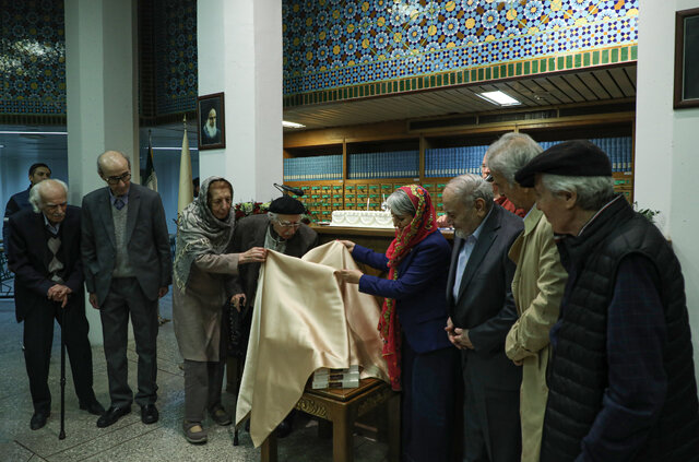 ۹۸سالگی دانشمندی که خشک نیست!