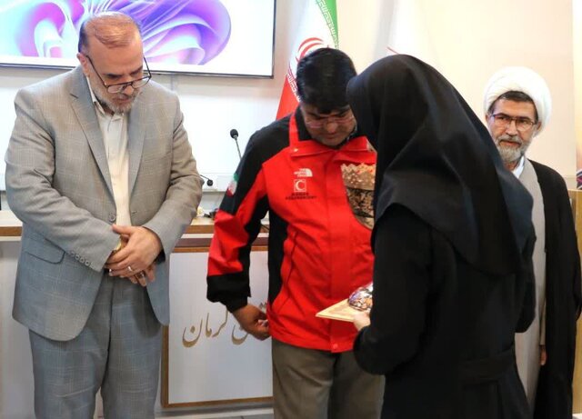 ایثارگریهای هلالاحمر و آتشنشانی در خدمت به مردم ستودنی است