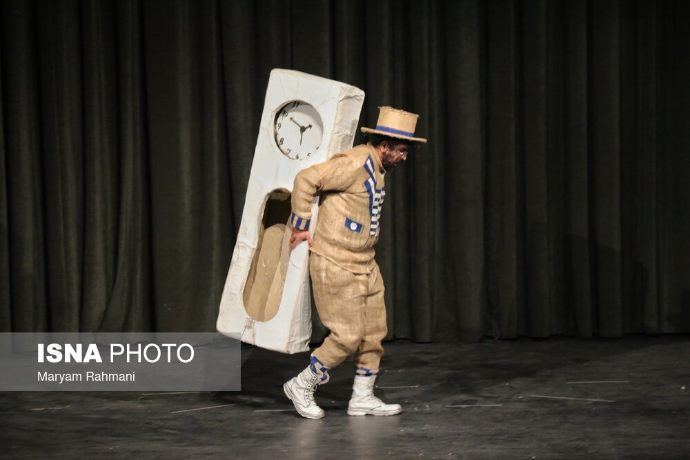 نمایش «تصمیم ناگهانی توماس»