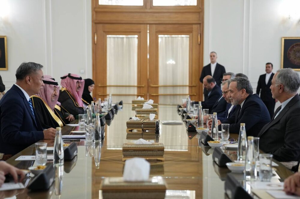 دیدار دیپلمات‌های ارشد عربستان و چین با عراقچی