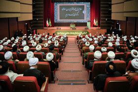 مقابله موفق در برابر راهبردهای دشمن نیازمند وحدت، تعامل با همسایگان و تکیه بر مردم است