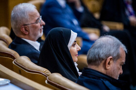 فرزانه صادق، وزیر راه و شهرسازی در آیین گرامیداشت «روز زن و مقام مادر» با حضور مسعود پزشکیان، رییس جمهور