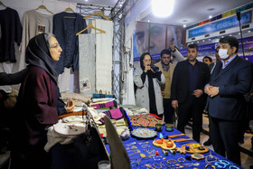  بازدید محمد علی طالبی،استاندار از  نمایشگاه هفته پژوهش و فناوری استان کرمان