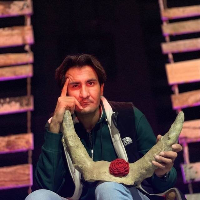 نویسنده نمایش «شکاف»: صحیح یا غلط چیزی را در تئاتر به مخاطب تلقین نمی‌کنیم