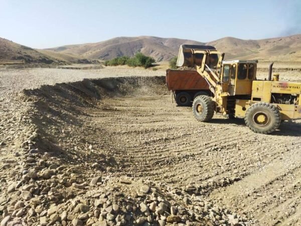 تخریب خاموش طبیعت با برداشت خاک در یزدانشهر ناکام ماند