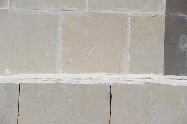 خراب‌کاری در آرامگاهِ فیلسوف ساسانی! + عکس