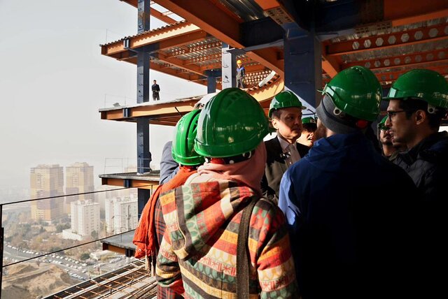 بازدید دانشجویان مهندسی عمران دانشگاه تهران از پروژه اسکلت فلزی الماس