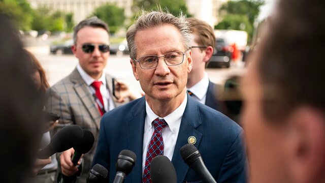 تیم بورچت جمهوریخواهان علیه ترامپ؛ پرداخت پول به طالبان جنجالی شد