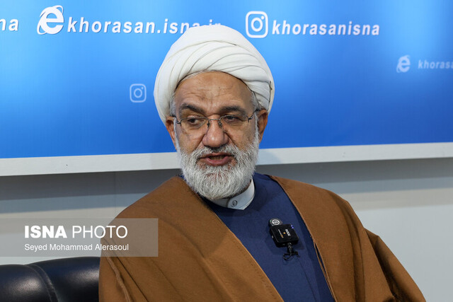 تأکید بر انجام پژوهش در فعالیت‌های آموزشی و اجتماعی حوزه علمیه خراسان رضوی