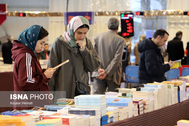 یک منتقد ادبی: نقد غیرحرفه‌ای ممکن است نویسنده را از ادامه مسیر منصرف کند