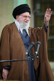 دیدار هزاران نفر از مداحان و ستایشگران اهل بیت(ع) با مقام معظم رهبری