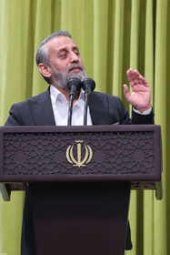 دیدار هزاران نفر از مداحان و ستایشگران اهل بیت(ع) با مقام معظم رهبری