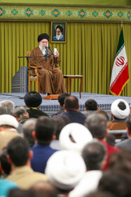 دیدار هزاران نفر از مداحان و ستایشگران اهل بیت(ع) با مقام معظم رهبری