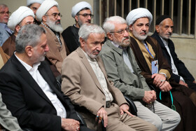 دیدار هزاران نفر از مداحان و ستایشگران اهل بیت(ع) با مقام معظم رهبری